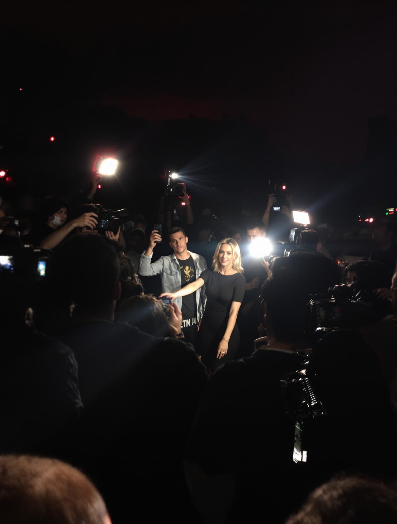 51爆料在线-深夜约会现场曝光-出轨瓜精选图片